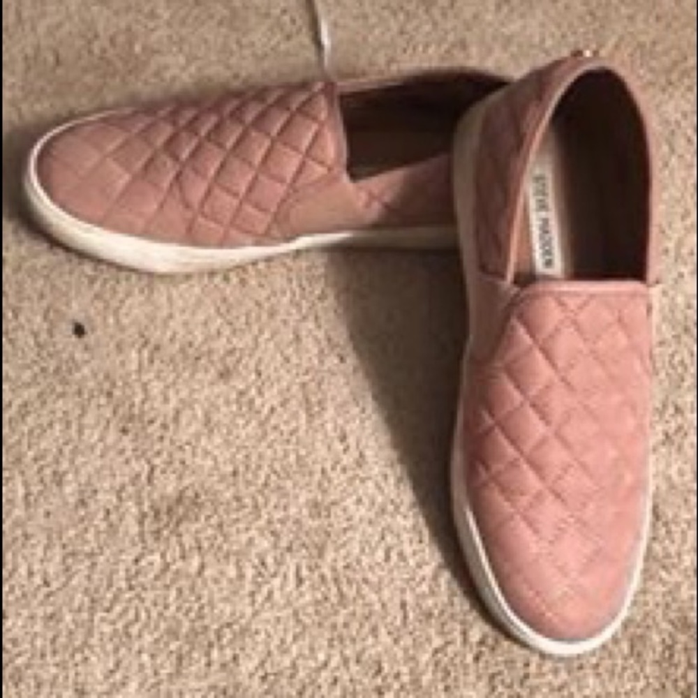 Steve Madden Blush Pink slideons